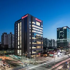 Ramada By Wyndham Sindorim Seoul